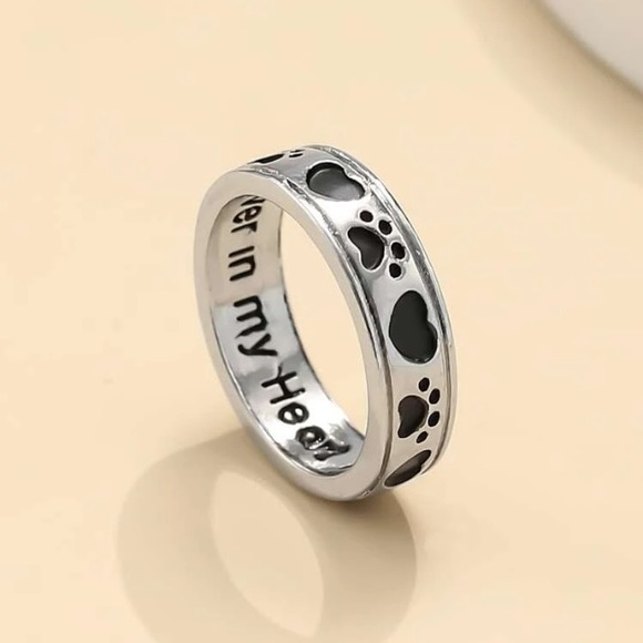 Jewelry - 3/$25 NWT Silver Tone Heart and Paw Print Ring Size 6.5